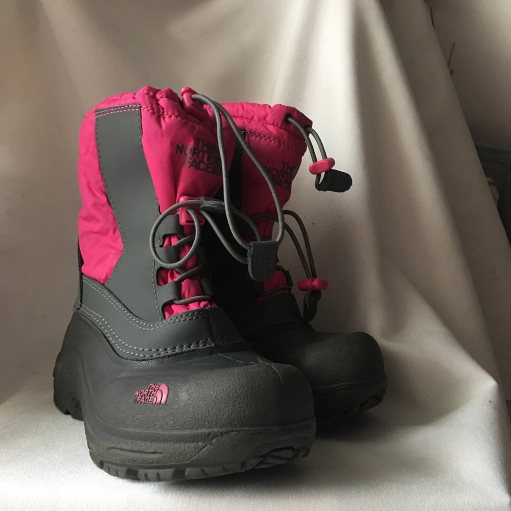 The north face girl’s grey-pink snow boots size 2